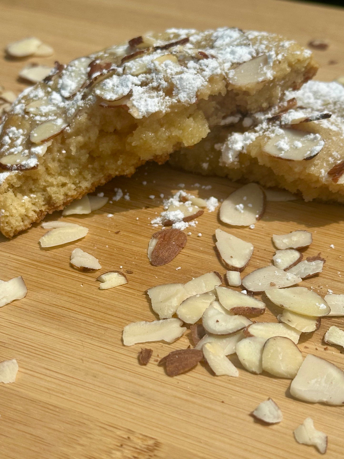 Almond croissant cookie