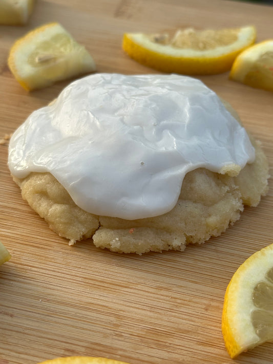 Iced lemon cookie